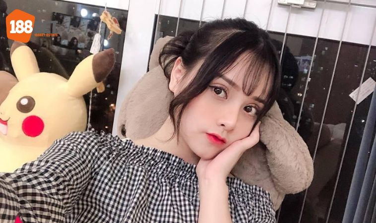 Hà An Hy - Nữ Streamer Liên Quân Mobile Đình Đám 2 Hà An Hy những ngày đầu livestream